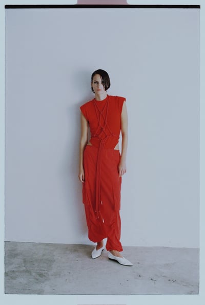 武笠綾子の「ムカサ」のファーストコレクションのルック画像