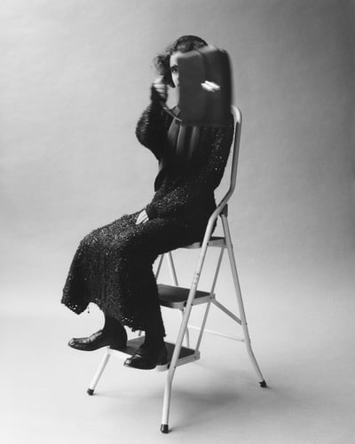 ��L��Ů��