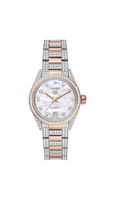 ダイヤモンドが前面にあしらわれた腕時計