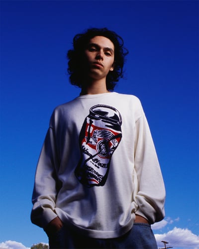 ポーズを取る男性