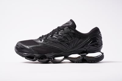 ライティングされたシューズ