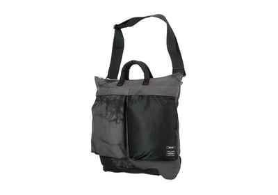 パレスとポーターがコラボした、タイダイ染めのコットンキャンバスとナイロン素材を使用したバッグ