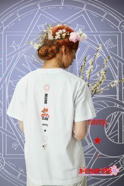 モデルの後ろ姿