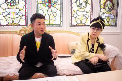 ユミカツラとのコラボアイテムを発売する「セルフォード」