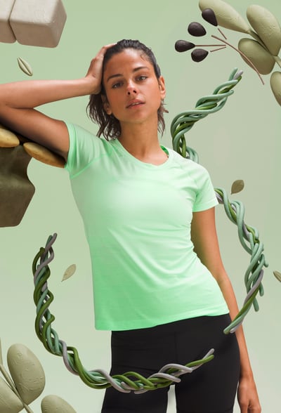 ポーズをとるモデル