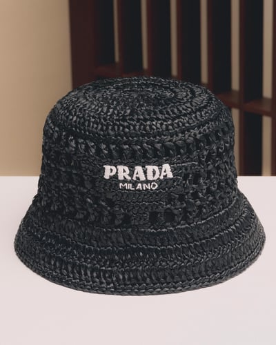 ラフィア を使用したハット