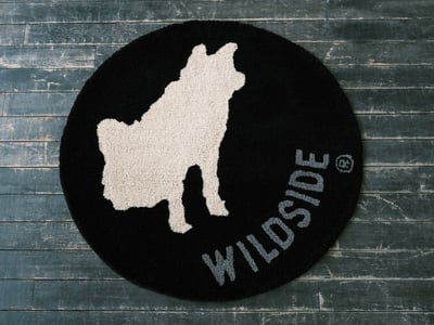 犬モチーフのラグ