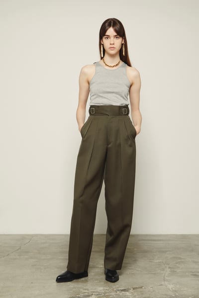 ����`�֥���`�Υ��륫�ѥ�Ĥ��Ĥ���Ů��