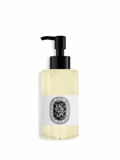 クリアボトルに黒のポンプが装着されたシャワージェル