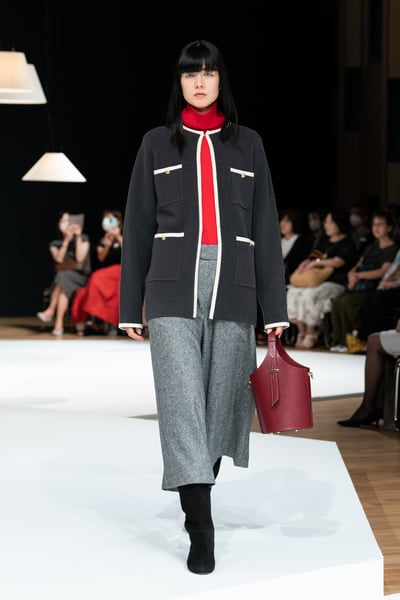 オンワード樫山「23区」がブランド初のランウェイショーを開催