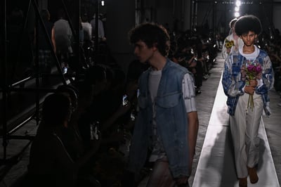 セブン バイ セブンがブランド10年目で初のランウェイショー開催