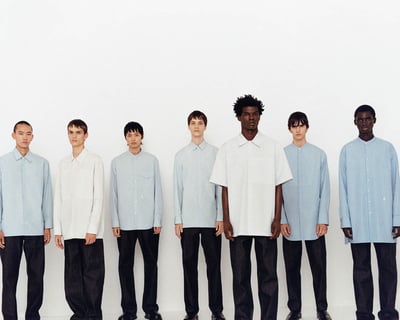 アイテムを着たモデルの画像