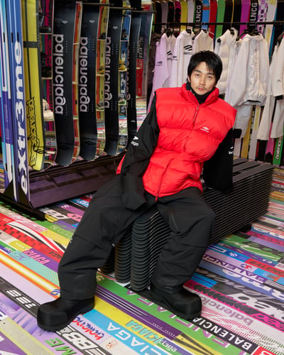 「Balenciaga Skiwear Collection Pop up」に訪れた栁俊太郎