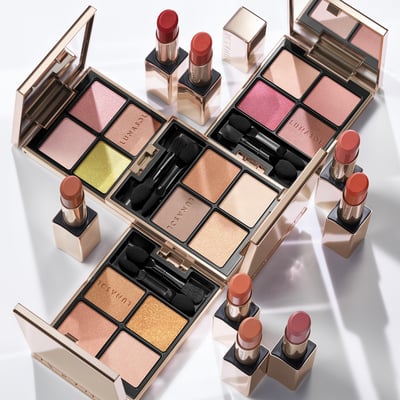 アイシャドウ、アイライナー、リップ、ネイル