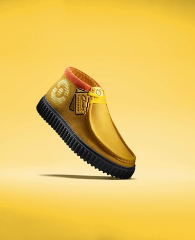 黄色のシューズ