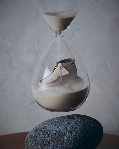 ビームスとクラークスがコラボして制作したワラビーブーツ