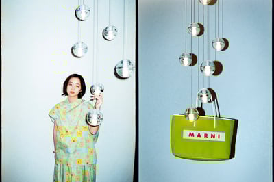 「マルニ」の新作をまとう堀田真由