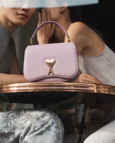 アミパリスが発売するバッグの商品画像