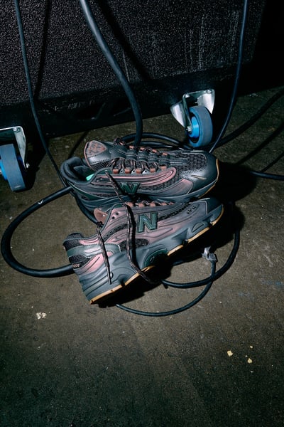 ����`?�ե�å��奰�å��ȥ���ܤ����˥�`�Х�󥹤Υ��˩`���`��1000��