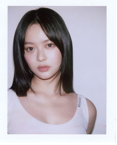 ニュージーンズのハニのポートレート