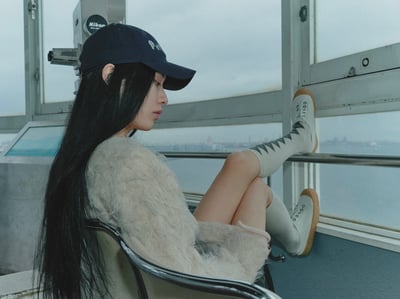 モデルがアイテムを着用している様子