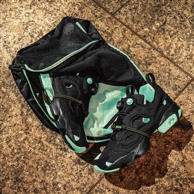Reebok INSTAPUMP FURY 94 × POTRのスニーカーとオリジナルケース