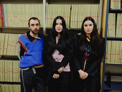 キコ?コスタディノフ、ディアナ?ファニング、ローラ?ファニング ポートレート