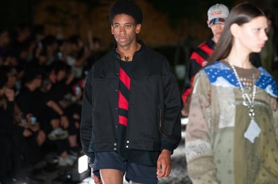 Children of the discordance の2025年春夏コレクションのアイテムを着用したモデルたち