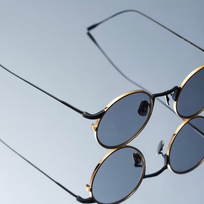 �������`���`��ɤȥ֥�å�����ɫ�Υ��󥰥饹