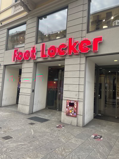 アトモス　フットロッカー