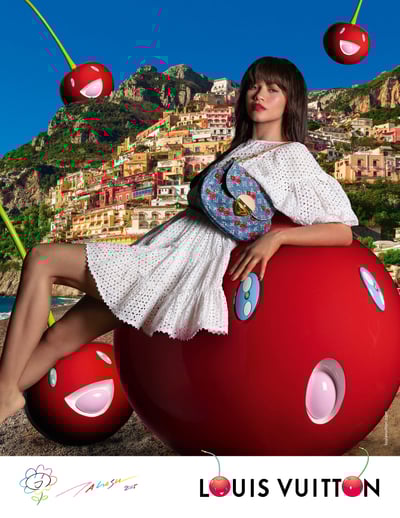 さくらんぼと女性