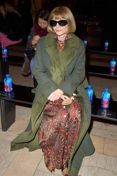 ���󥰥饹�򤫤���Ů��