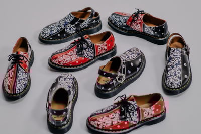 2�ͤΥ���ܥ���`��