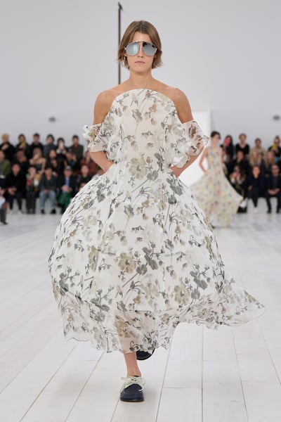 LOEWE 2025�괺��