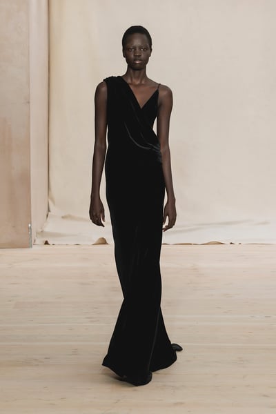 Standing Ground 2025�괺��