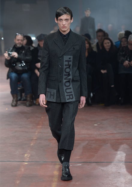 Alexander McQueen 2015-16AW ロンドンコレクション 画像1/32
