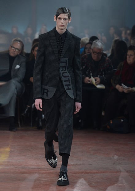 Alexander McQueen 2015-16AW ロンドンコレクション 画像2/32