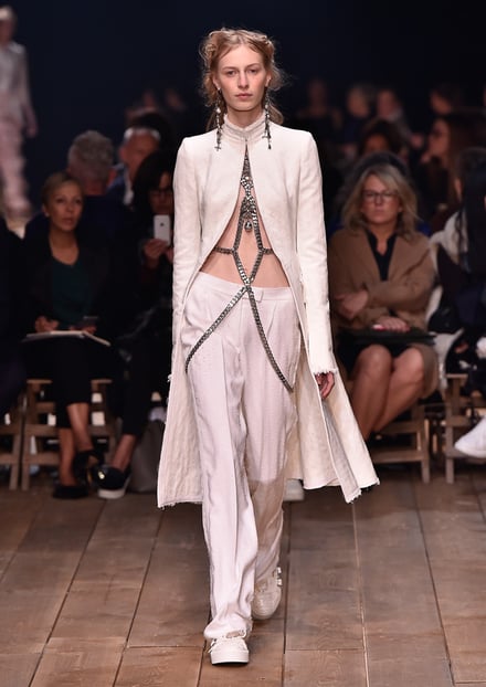 Alexander McQueen 2016SS パリコレクション 画像6/41