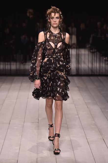 Alexander McQueen -Women's- 2016-17AW ロンドンコレクション 画像5/42