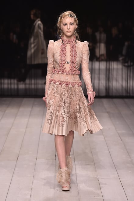 Alexander McQueen -Women's- 2016-17AW ロンドンコレクション 画像15/42