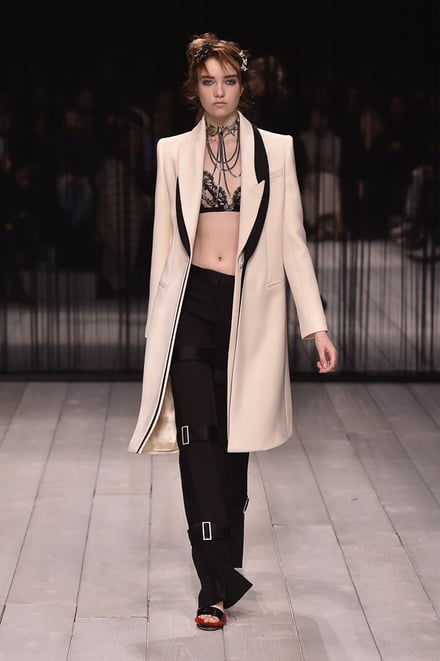 Alexander McQueen -Women's- 2016-17AW ロンドンコレクション 画像16/42