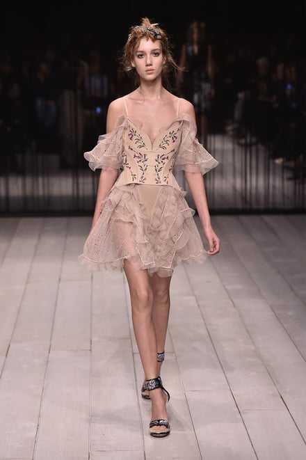Alexander McQueen -Women's- 2016-17AW ロンドンコレクション 画像24/42