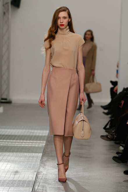 AGNONA 2016-17AW ミラノコレクション 画像2/19