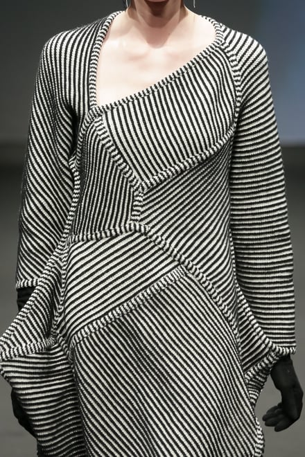 FUKUSHIMA PRIDE by JUNKO KOSHINO 2019-20AW 東京コレクション 画像13/91