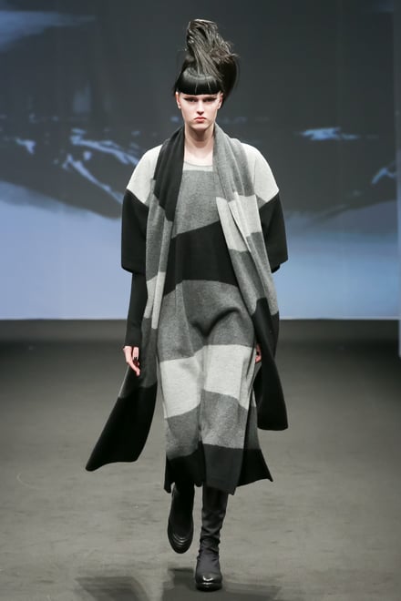FUKUSHIMA PRIDE by JUNKO KOSHINO 2019-20AW 東京コレクション 画像23/91
