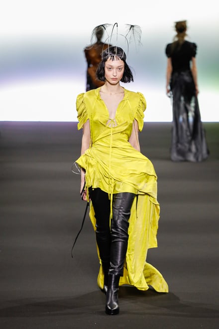 ANN DEMEULEMEESTER -Women's- 2020-21AW パリコレクション 画像22/37