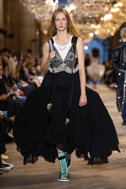 LOUIS VUITTON -Women's- 2022年春夏コレクション | パリ | 画像44枚