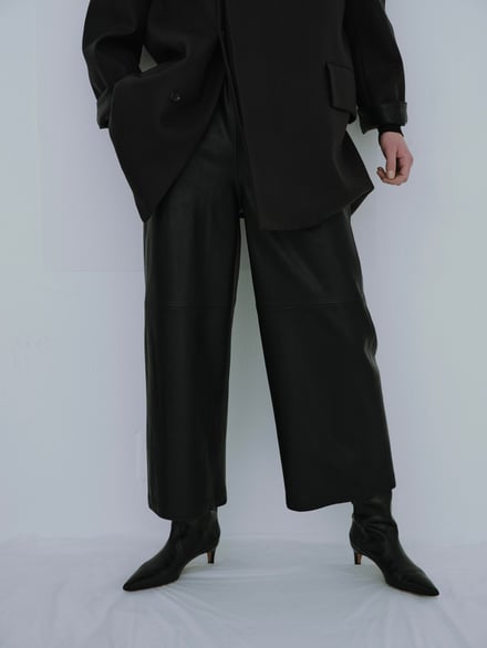IIROT イロット IND Tapered Jeans 24 パンツ