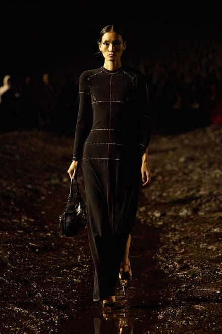 BALENCIAGA Summer 23 Collectionコレクション | パリ | 画像75枚 - FASHIONSNAP.COM