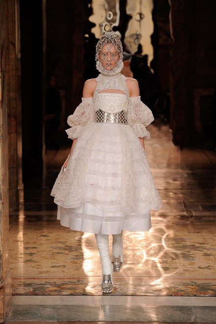 Alexander McQueen 2013-14AW パリコレクション 画像1/10